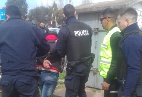 Robó una bicicleta estando junto a su hijo menor y lo atraparon