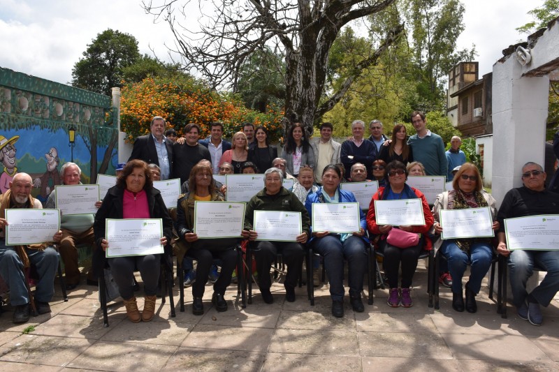 Se entregaron los certificados del programa “Abuelos Solidarios”