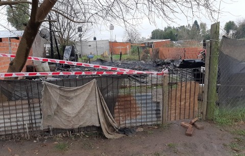 Incendio y pérdida total de un hogar en Villa Arrarás