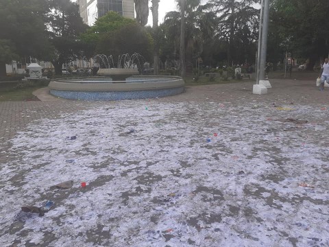 Un concejal pide "basura cero" en los festejos estudiantiles de fin de año