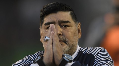 El Gobierno nacional decretó tres días de duelo nacional por la muerte de Diego Armando Maradona