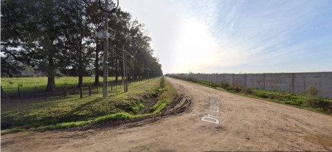 Increíble persecución que inició en Moreno terminó con un patrullero volcado y dos policías heridos