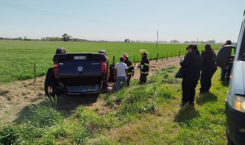 Rodriguense chocó y volcó en una ruta en Suipacha y fue hospitalizado