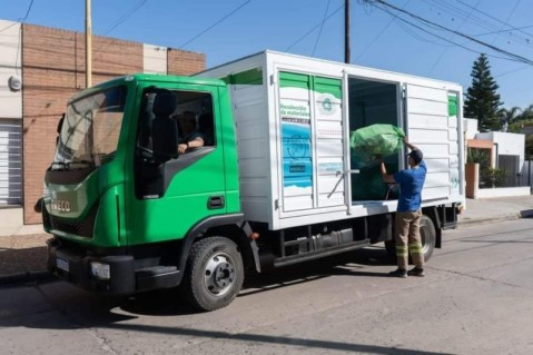 Mauro García celebró el primer aniversario del proyecto de reciclaje "Día Verde"