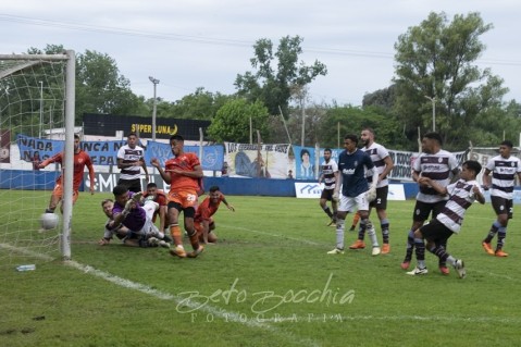 En la agonía del partido, Atlas rescató un empate ante Berazategui