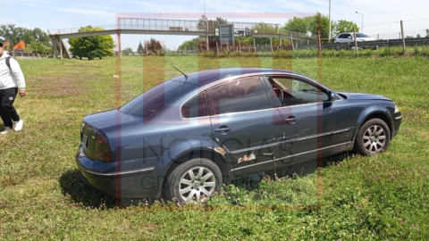 Pararon un auto en colectora del Acceso Oeste y su conductor terminó arrestado