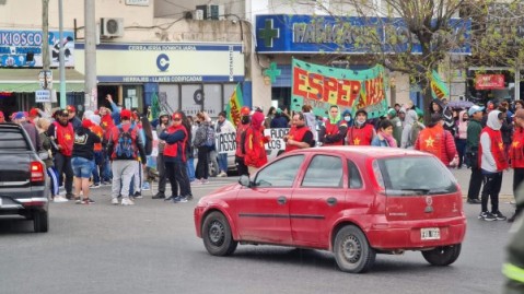 Qué reclamaron los manifestantes que generaron el cáos vehicular del jueves