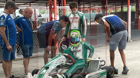 Franco Colapinto, la compañía inesperada de la promesa rodriguense "Rayito" Saá en el kartódromo de Zárate