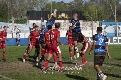 Atlas perdió sobre la hora y se aleja de la cima del campeonato