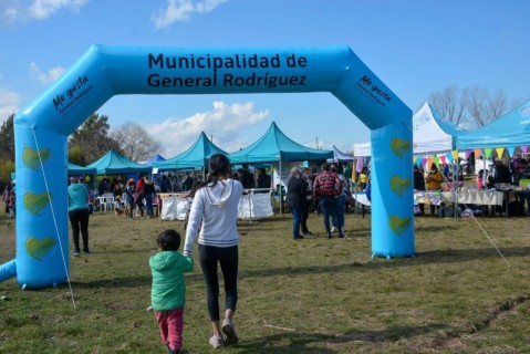 Las postas municipales de trámites y servicios llega al barrio Agua de Oro