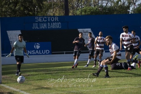 En un partido accidentado, Atlas no se sacó diferencias con Sportivo Barracas