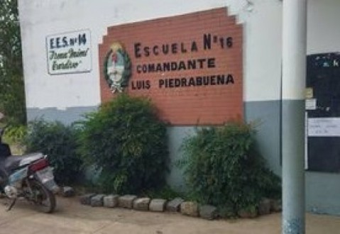 Quejas de padres de escuela en Los Aromos por suspensión de clases por falta de auxiliares y problemas edilicios