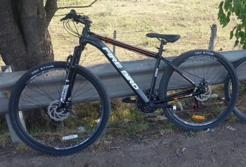 Robaron la bicicleta de un chico de 10 años en la puerta de la Escuela N° 1