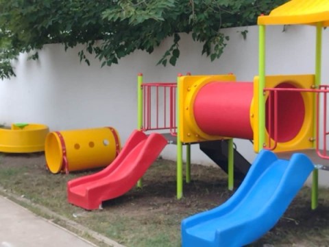 Se colocaron juegos infantiles en varios jardines de Gral Rodríguez