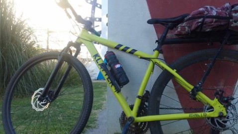 Asalto cerca de la estación Malvinas: lo encañonaron para sacarle la bicicleta cuando volvía de trabajar