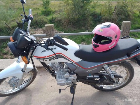 "Dame la moto o te quemo": motochorros lo encañonaron para robarle todas sus pertenencias cuando volvía de trabajar