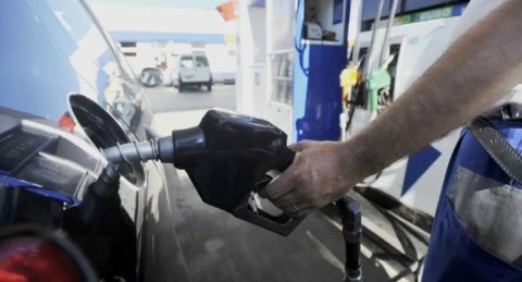 Luego del fin de semana semana largo aumentan la nafta y el gasoil