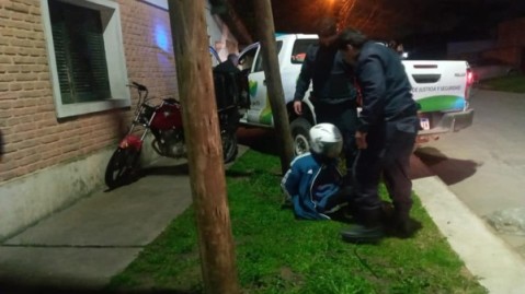 Joven motociclista arrestado tras una persecución policial