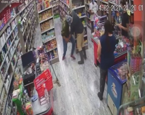 Video: nene baleado en intento de robo a supermercado