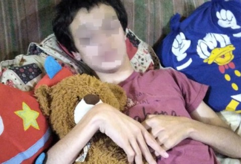 El calvario de la madre de un chico autista que lucha contra dos sindicatos, una quinta y el Municipio por ruidos molestos