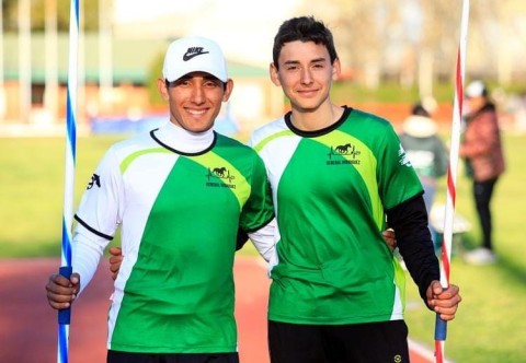 Los hermanos Evis se destacaron en un campeonato provincial de atletismo y van por más