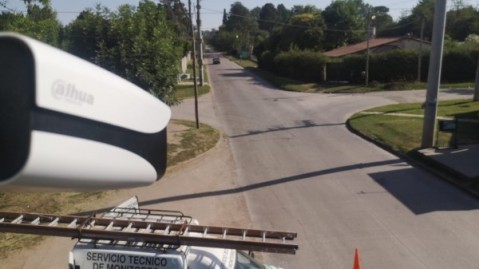 Instalaron dos nuevas cámaras de seguridad: una en el centro y una en un barrio