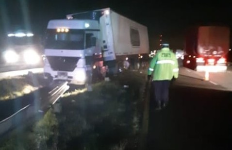 Un camión de La Serenísima despistó en Entre Ríos