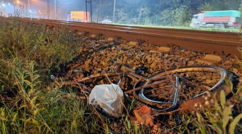 Accidente ferroviario en Barrio Raffo: ciclista murió atropellado por el tren