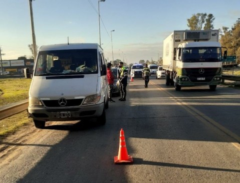 Triple choque en Ruta 28 terminó con una mujer hospitalizada