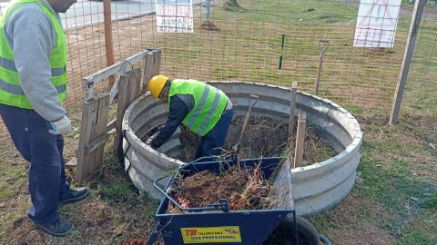 Comenzó una obra para llevar cloacas a barrios de ambos lados de las vías del tren Sarmiento