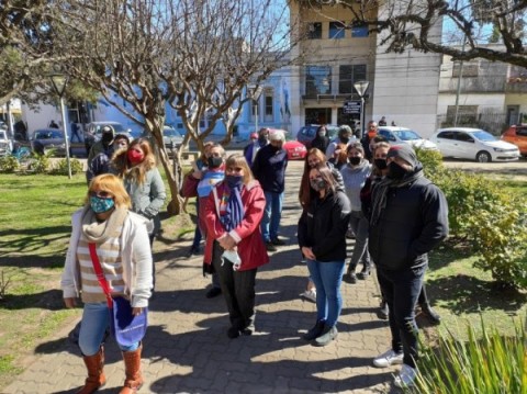 Tras el robo al local de lencería, comerciantes convocan a un reclamo por seguridad en la Plaza Central