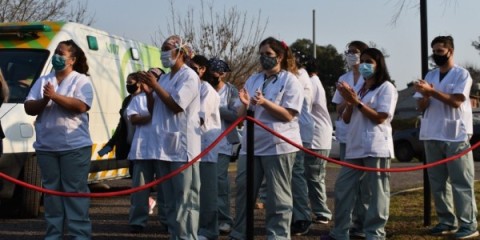 Médicos bonaerenses celebran que ya empezó a regir el decreto de "desgaste laboral": de qué se trata