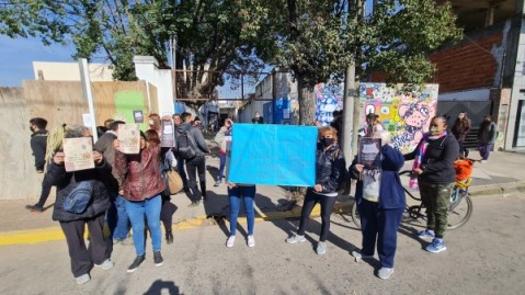 Padres de otra escuela local reclamaron por situaciones de violencia y descontrol juvenil