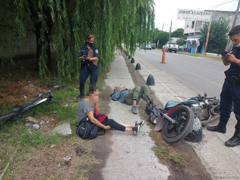 Martes de accidentes en el centro: susto frente a una escuela por la mañana y un choque al mediodía