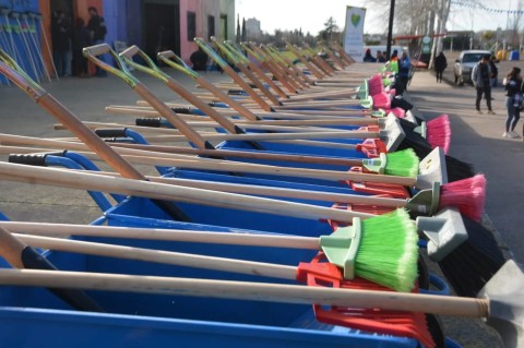 Entregaron herramientas a trabajadores del Potenciar Trabajo: cuántos son los que trabajan en las calles de Gral Rodríguez