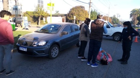 Auto embistió a una ciclista en una esquina con largo historial de accidentes