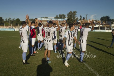 Atlas ganó el derbi rodriguense ante Alem en un partido caliente