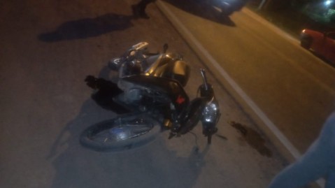 Auto chocó con una moto en Ruta 7 y el motociclista tuvo graves heridas