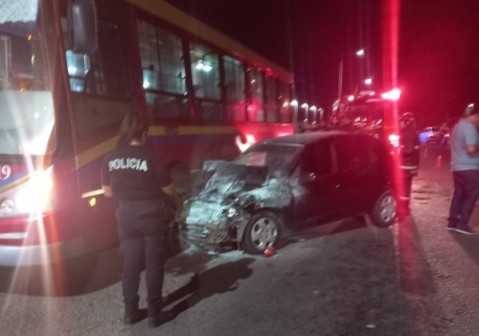 Tres personas hospitalizadas tras un fuerte choque múltiple en la Ruta 7