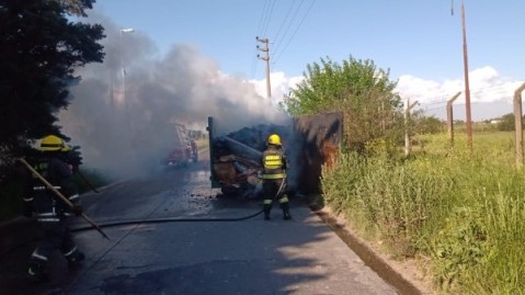 Incendio y susto en Ruta 24 y Corrientes