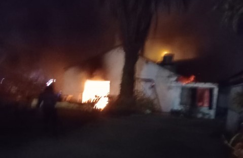"Fue maldad": la sospecha de un vecino tras el incendio de su casa en el barrio Parque Irigoyen