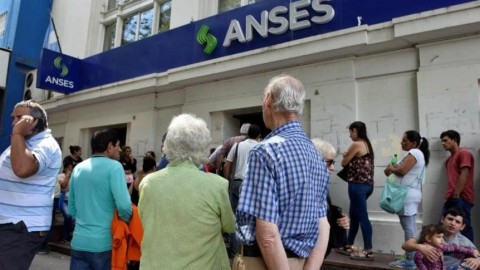 Bonos confirmados por el Gobierno: durante el verano, los jubilados volverán a cobrar el refuerzo