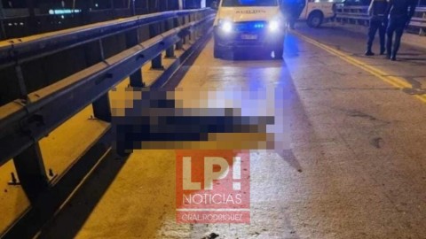 Motochorro fue abatido por un policía al que intentó asaltar en el puente del Acceso Oeste en el límite con Moreno