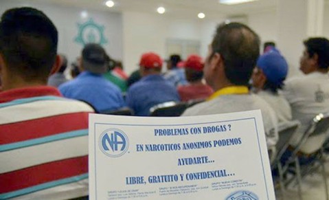 Narcóticos Anónimos ofrece charlas para adictos