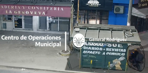 El Municipio difundió el video del arresto de dos hombres en una moto en Malvinas