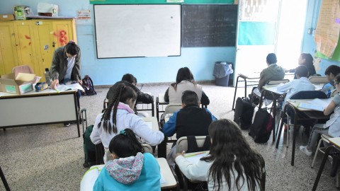 Escuelas primarias bonaerenses mantendrán el sistema de 25 horas semanales