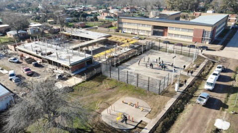 Inauguraron un nuevo Playón Multideporte en el barrio Parque Joly