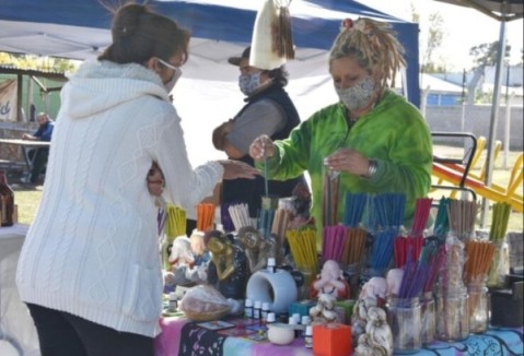 Convocan a pequeños productores locales para ampliar la comercialización de sus proyectos