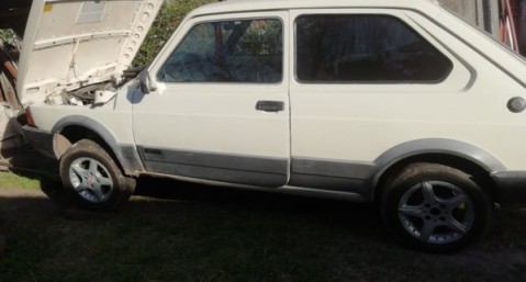 Una joven dejó estacionado su auto para ir a trabajar a un comercio céntrico y se lo robaron