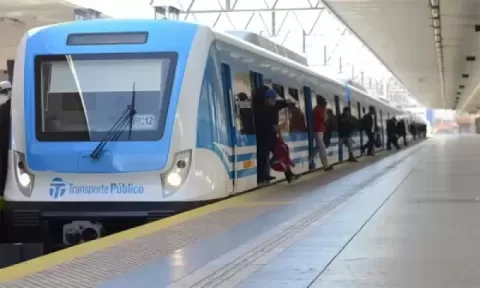 El Tren Sarmiento circula con demoras en sus ramales eléctricos y diesel: hasta cuándo y por qué motivo es